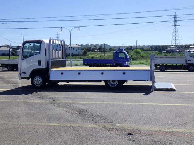 Isuzu Elf 10
