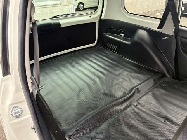 Toyota Probox Van 11