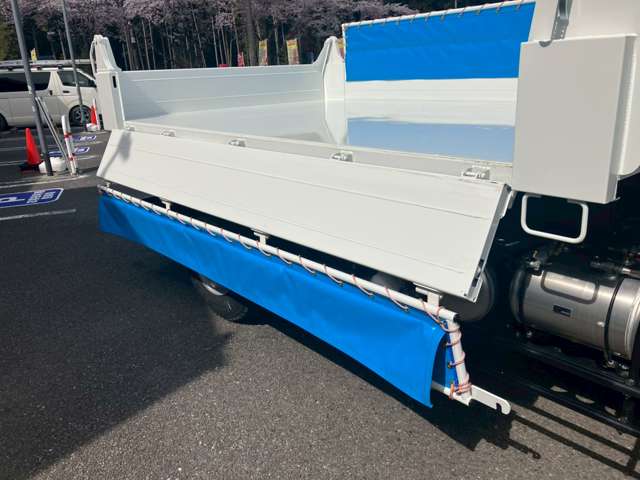 Mitsubishi Fuso Fighter 12