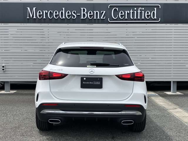 Mercedes-Benz GLA-Class 11