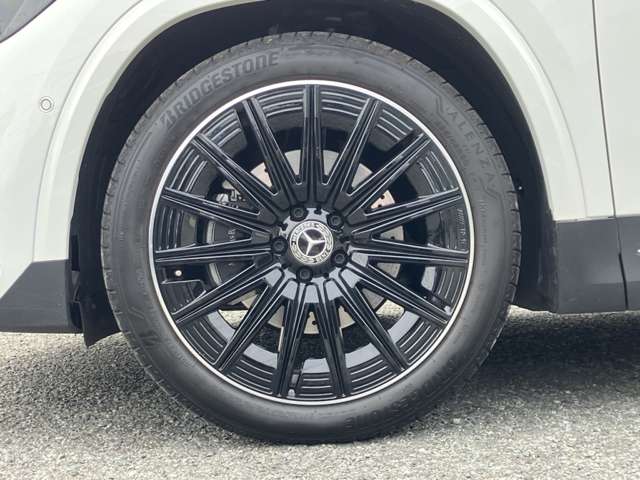 Mercedes-Benz GLA-Class 12