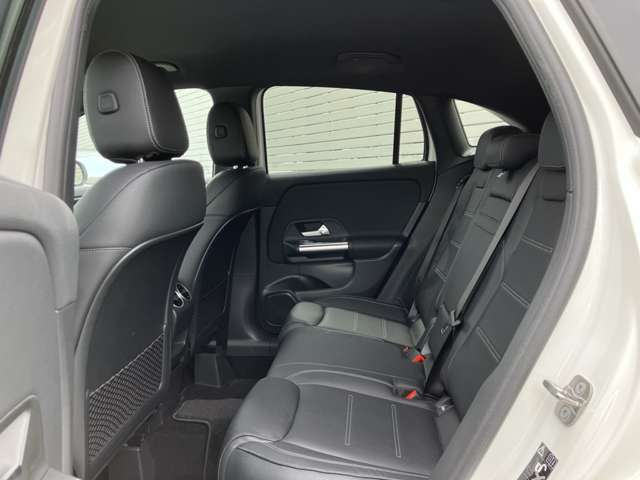 Mercedes-Benz GLA-Class 8