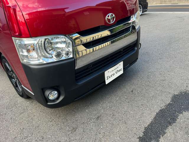 Toyota Hiace Van 12