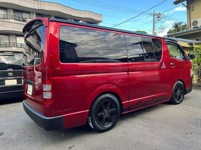Toyota Hiace Van 6