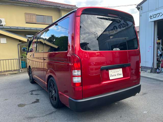 Toyota Hiace Van 9