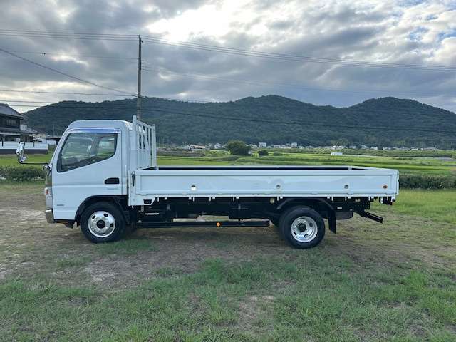 Mitsubishi Fuso Canter 4