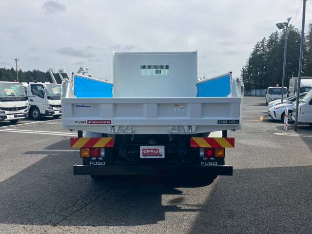 Mitsubishi Fuso Fighter 6