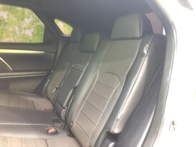 Lexus RX 9