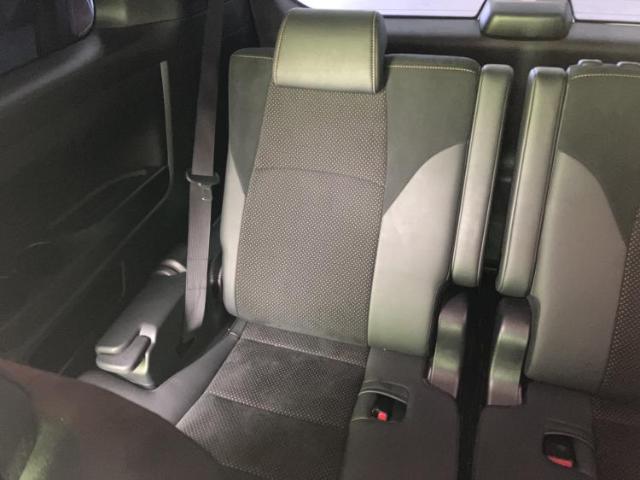 Toyota Alphard 8