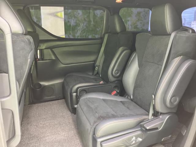 Toyota Alphard 10