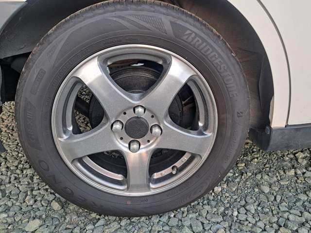 Nissan AD 5