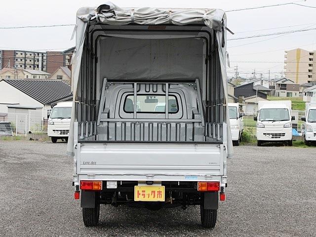 Toyota Light Ace Truck 10