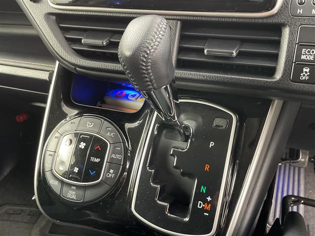 Toyota Esquire 8
