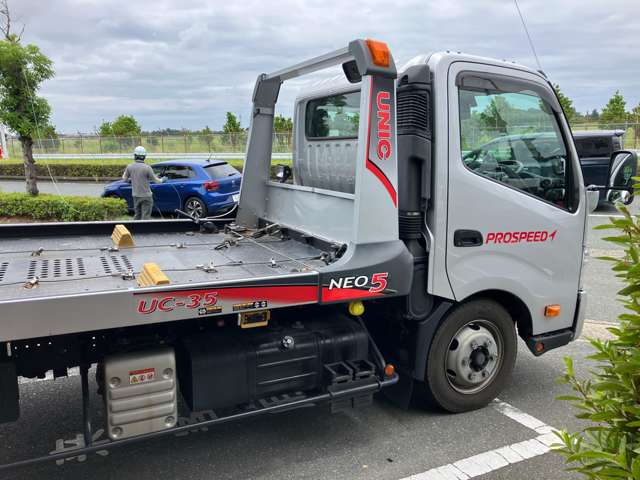 Hino Dutro 6