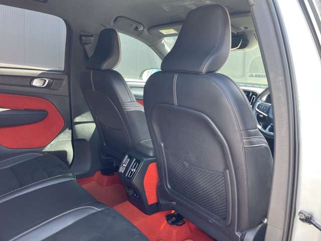 Volvo XC40 12