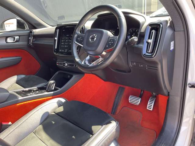 Volvo XC40 6