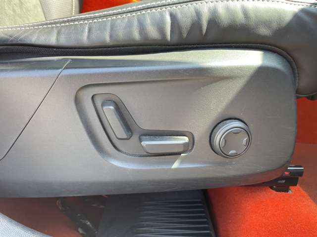 Volvo XC40 8