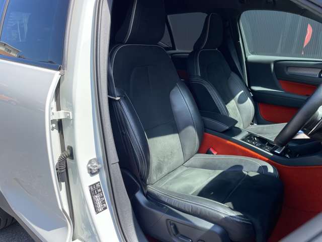 Volvo XC40 9