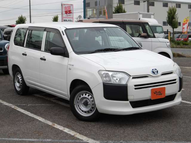Toyota Succeed Van 12