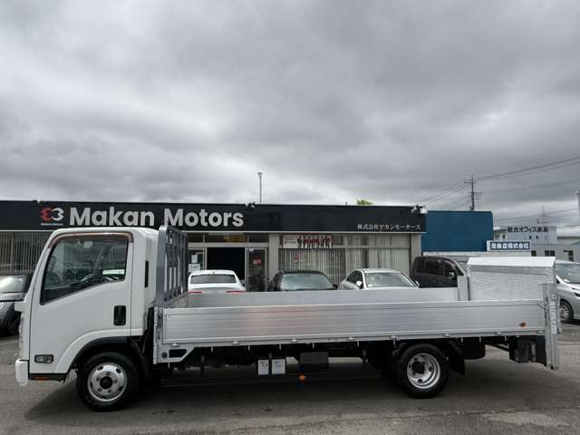 Isuzu Elf 7