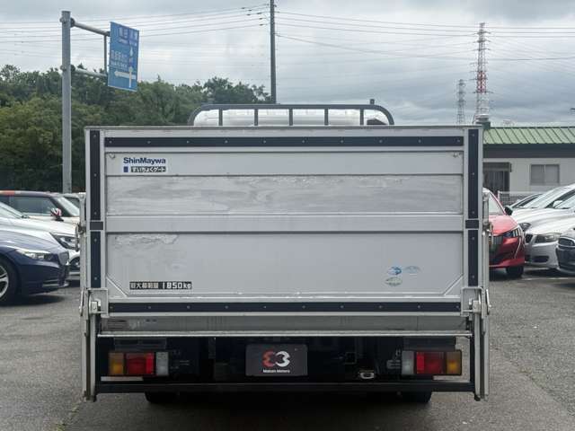 Isuzu Elf 9