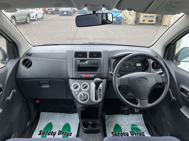 Daihatsu Mira 5