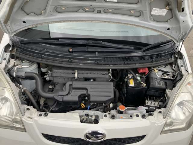 Daihatsu Mira 6