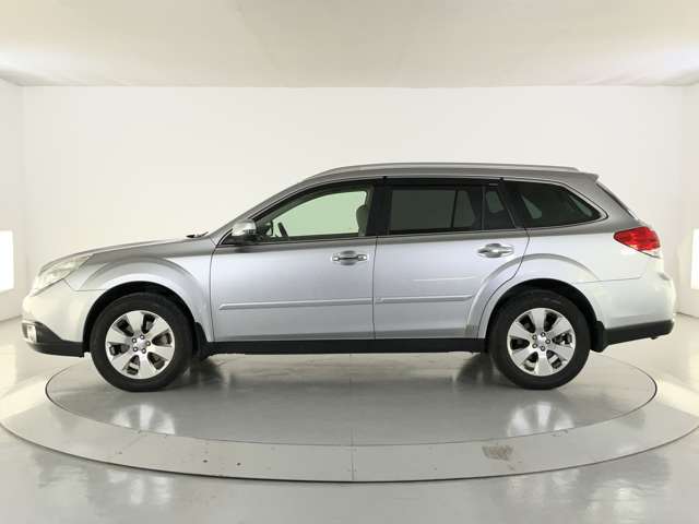 Subaru Legacy Outback 7
