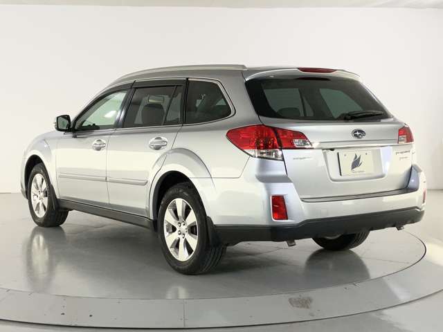 Subaru Legacy Outback 8