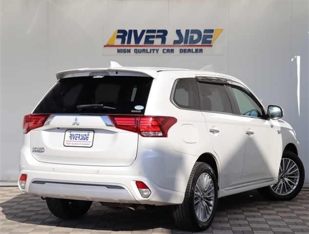 Mitsubishi Outlander PHEV 6