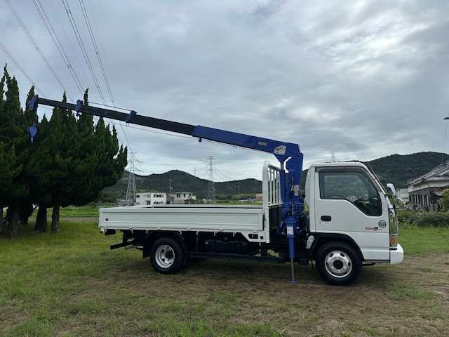 Isuzu Elf 4