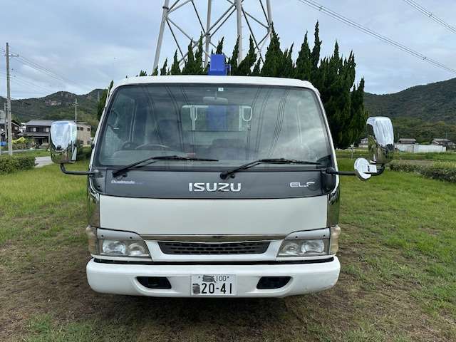 Isuzu Elf 7
