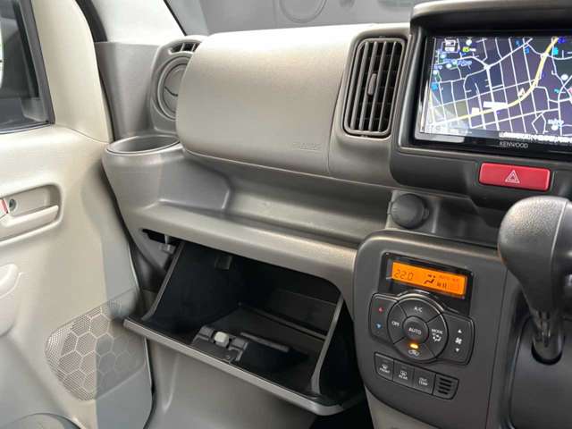 Suzuki Every 12