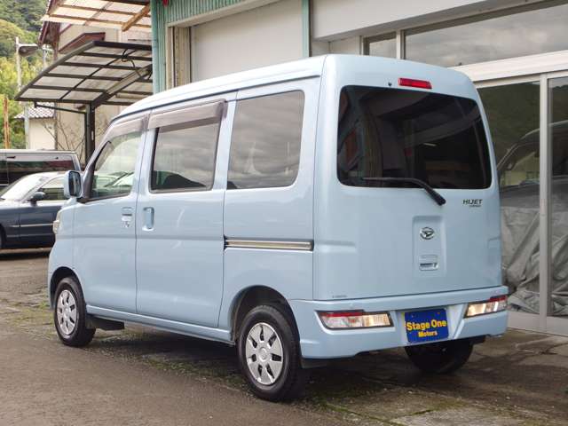 Daihatsu Hijet Cargo 5