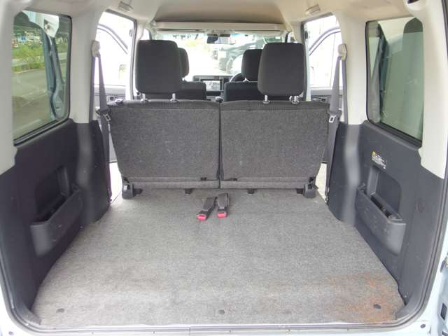 Daihatsu Hijet Cargo 10
