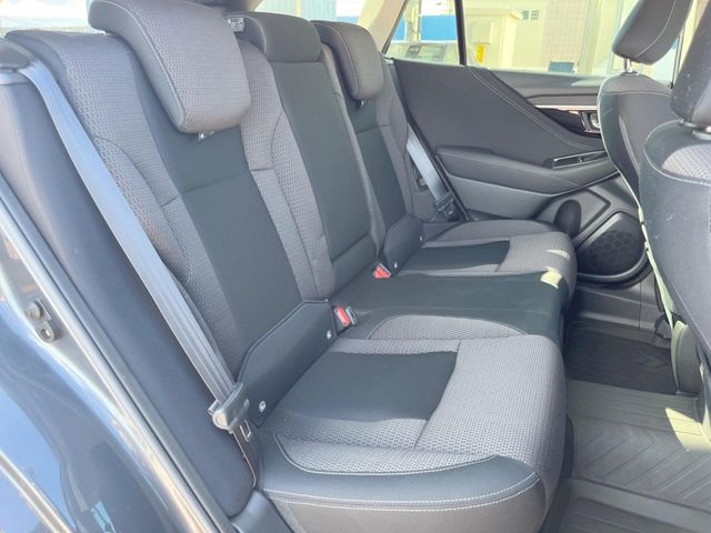 Subaru Legacy Outback 10