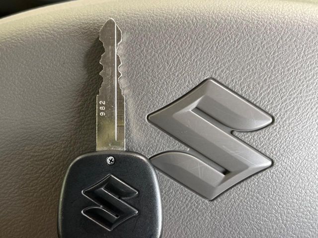 Suzuki Every 7