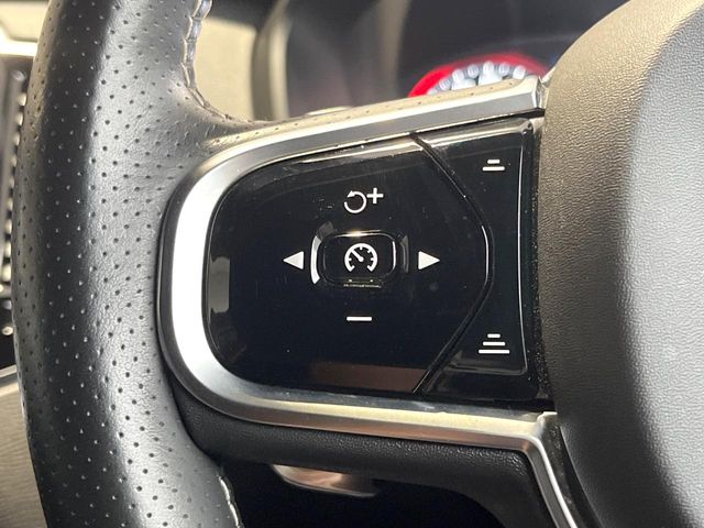 Volvo XC90 11