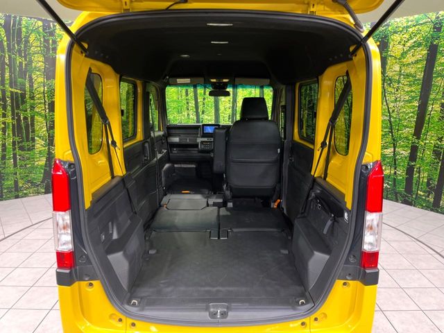 Honda N-VAN 10