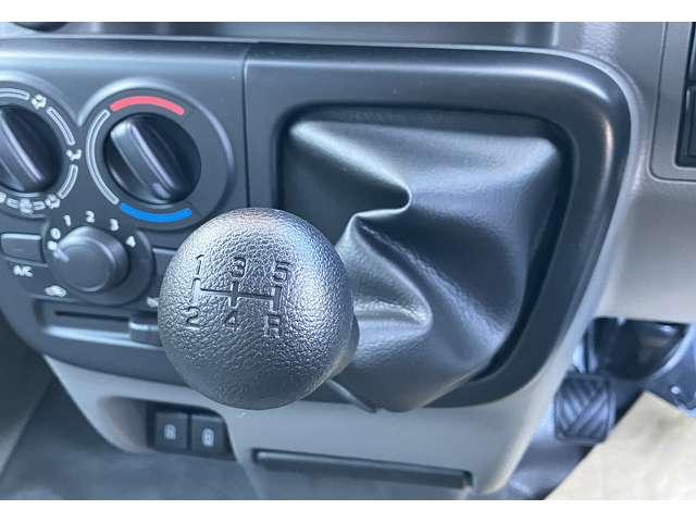Suzuki Every 12