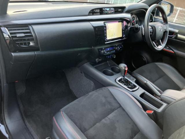 Toyota Hilux 7