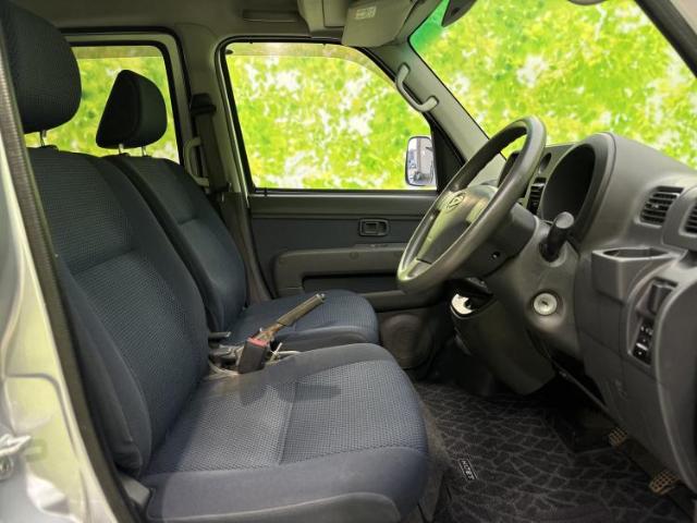 Daihatsu Hijet Cargo 6
