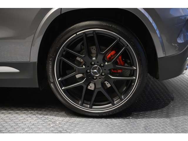 Mercedes-Benz GLA-Class 11