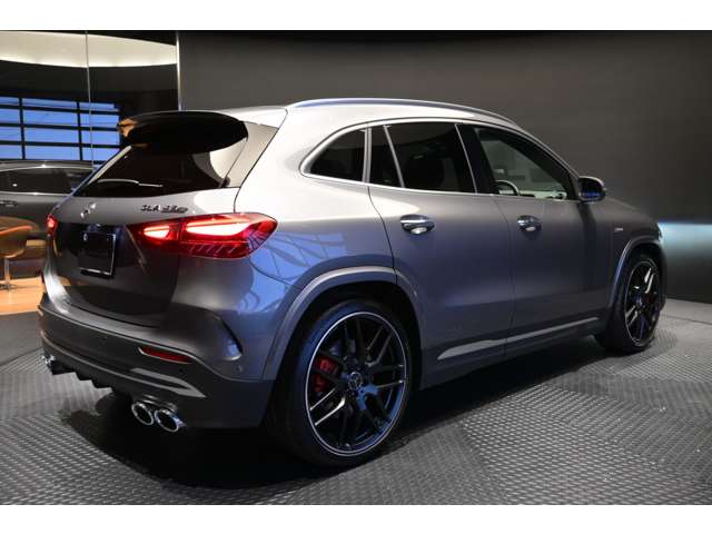 Mercedes-Benz GLA-Class 5