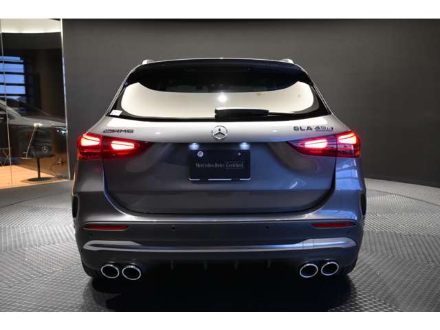 Mercedes-Benz GLA-Class 6