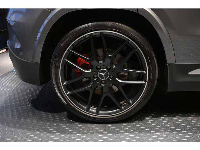 Mercedes-Benz GLA-Class 10