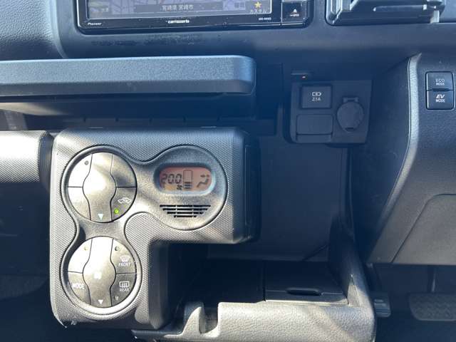 Toyota Probox Van 9
