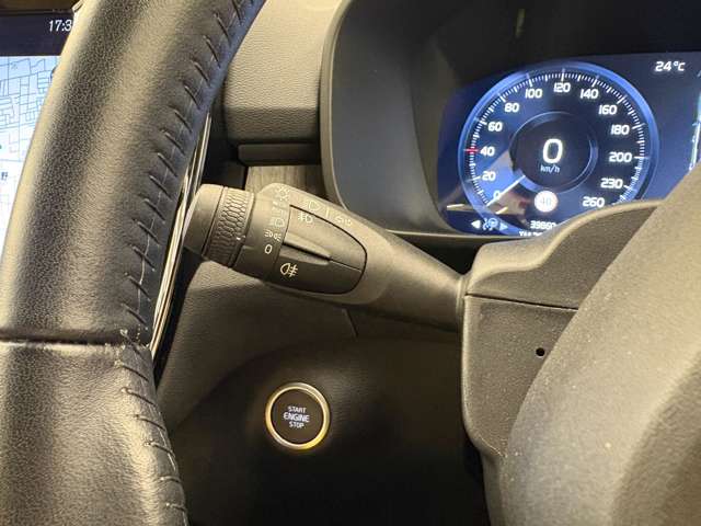 Volvo XC40 9