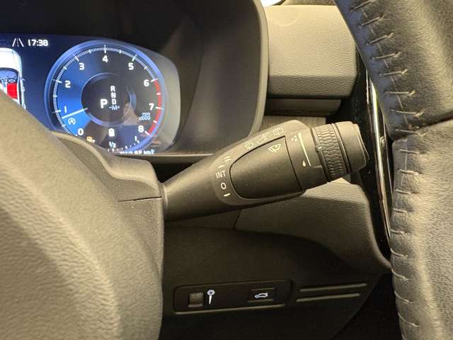 Volvo XC40 10