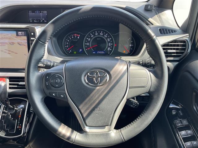 Toyota Voxy 7